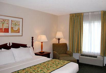 Fairfield Inn & Suites Lafayette I-10 Стая снимка